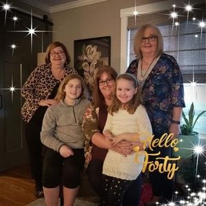 Meet your Posher, Delores